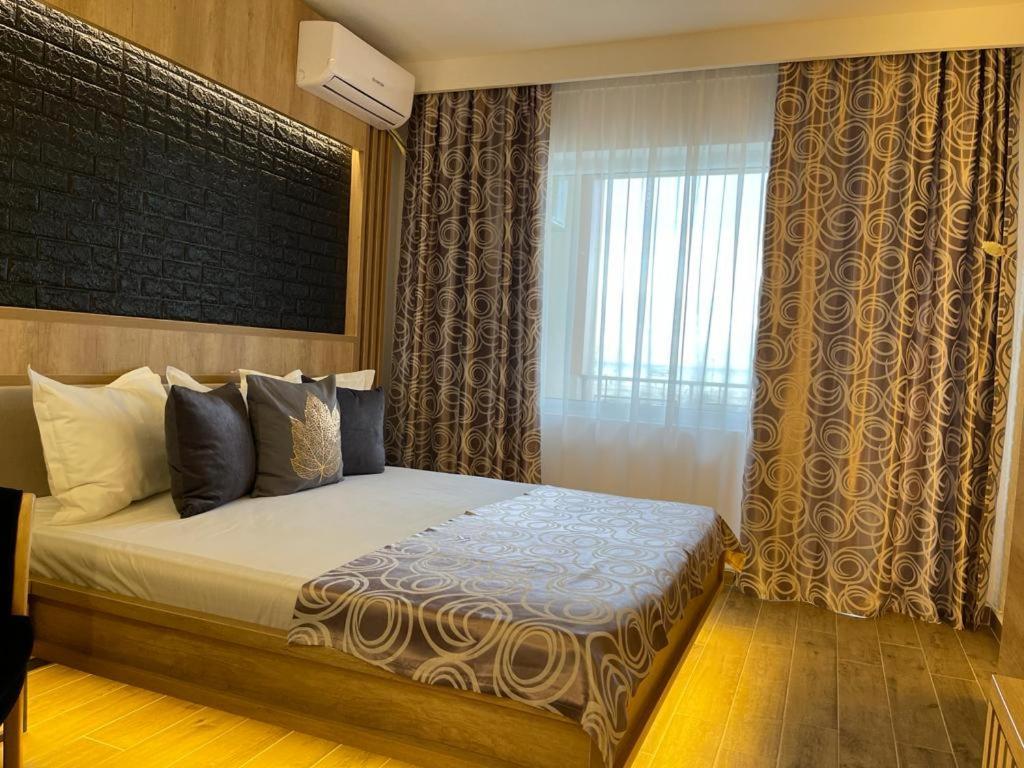 Hotel Tomis Мамая Екстер'єр фото