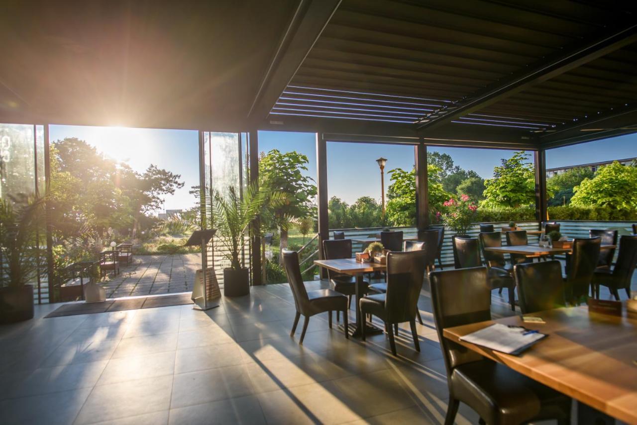 Hotel Tomis Мамая Екстер'єр фото